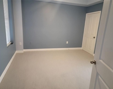 1101 Juniper Street Ne - Photo Thumbnail 11