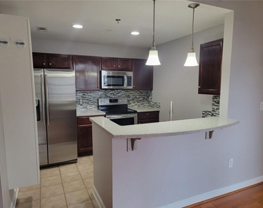 1101 Juniper Street Ne - Photo Thumbnail 1