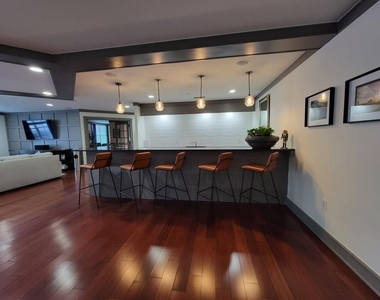 1101 Juniper Street Ne - Photo Thumbnail 17