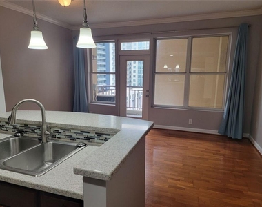 1101 Juniper Street Ne - Photo Thumbnail 5