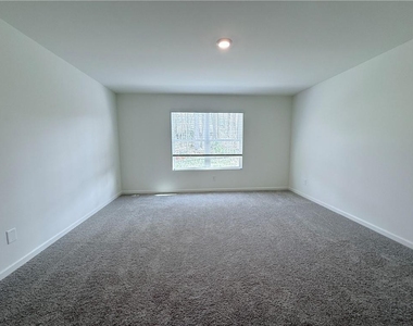 2558 Coventry Street Sw - Photo Thumbnail 19