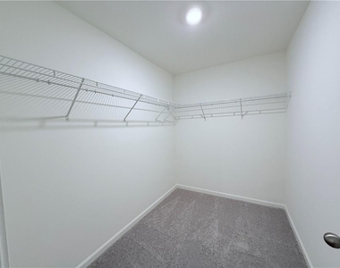 2558 Coventry Street Sw - Photo Thumbnail 12