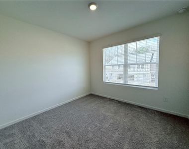 2558 Coventry Street Sw - Photo Thumbnail 16
