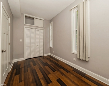 2734 W 18th Street - Photo Thumbnail 7