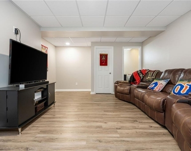 6011 Crabapple Way - Photo Thumbnail 48