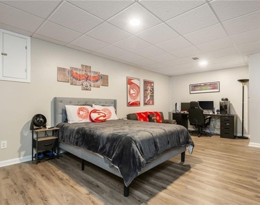 6011 Crabapple Way - Photo Thumbnail 52