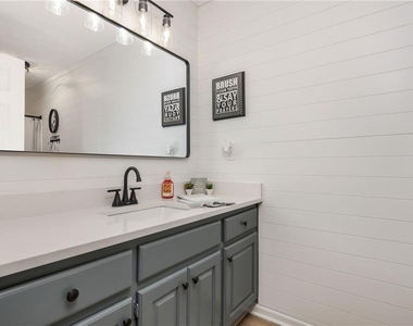 6011 Crabapple Way - Photo Thumbnail 40
