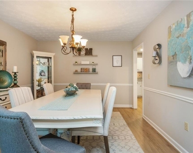 6011 Crabapple Way - Photo Thumbnail 25