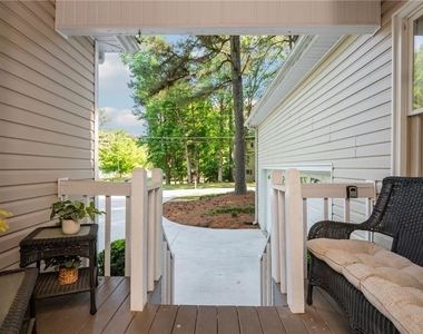6011 Crabapple Way - Photo Thumbnail 4