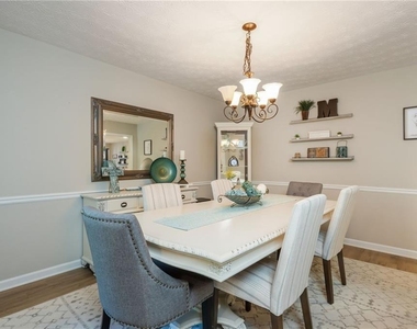 6011 Crabapple Way - Photo Thumbnail 26