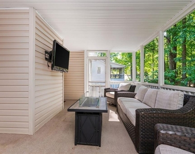 6011 Crabapple Way - Photo Thumbnail 39