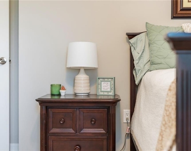 6011 Crabapple Way - Photo Thumbnail 31