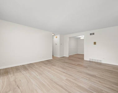 1100 Stoughton Court - Photo Thumbnail 14