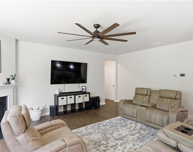 296 Maple Brook Drive - Photo Thumbnail 3
