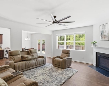 296 Maple Brook Drive - Photo Thumbnail 8