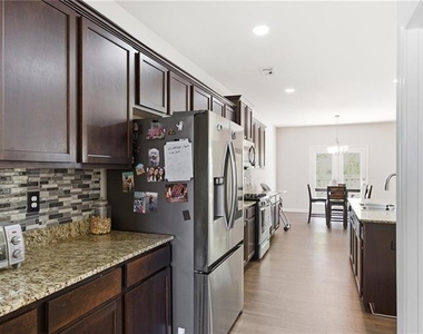 296 Maple Brook Drive - Photo Thumbnail 5