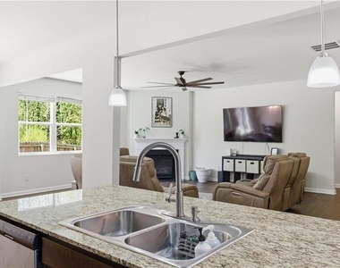 296 Maple Brook Drive - Photo Thumbnail 9