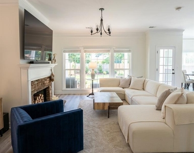 5620 Ashewoode Downs Drive - Photo Thumbnail 5
