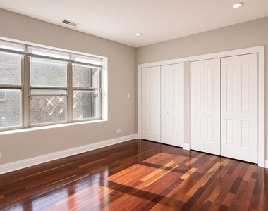 7227 N Rogers Avenue - Photo Thumbnail 7