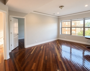 7227 N Rogers Avenue - Photo Thumbnail 4
