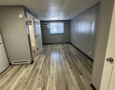 530 E 3rd Street - Photo Thumbnail 3