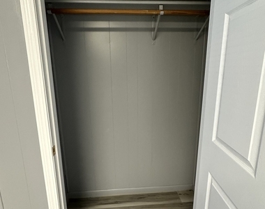 530 E 3rd Street - Photo Thumbnail 4