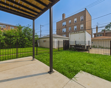 7919 S Ellis Avenue - Photo Thumbnail 30