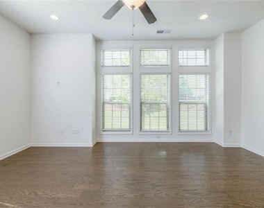 1257 Epping Lane - Photo Thumbnail 8