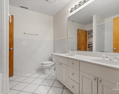 1812 S Dearborn Street - Photo Thumbnail 16