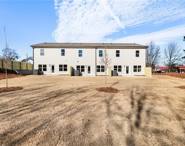 14 Wade Street - Photo Thumbnail 32