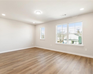 14 Wade Street - Photo Thumbnail 18