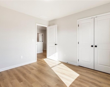 14 Wade Street - Photo Thumbnail 28