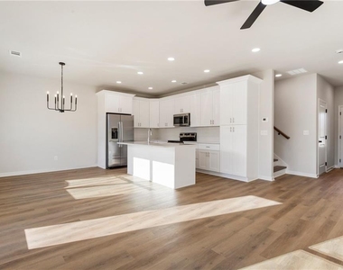 14 Wade Street - Photo Thumbnail 6