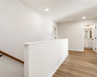 14 Wade Street - Photo Thumbnail 15