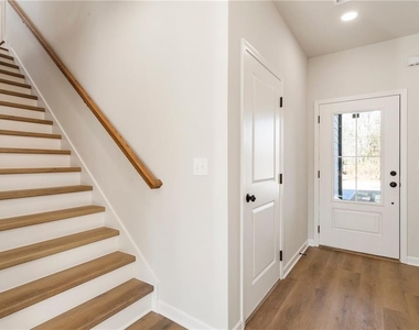 14 Wade Street - Photo Thumbnail 14