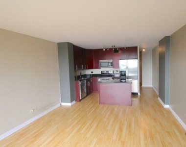 1636 N Wells Street - Photo Thumbnail 16