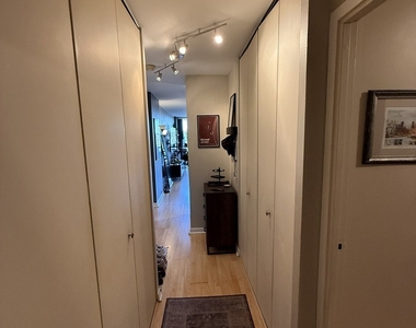 1636 N Wells Street - Photo Thumbnail 2