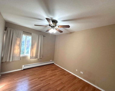 2311 S Goebbert Road S - Photo Thumbnail 4