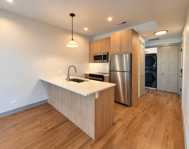 1329 W Estes Avenue - Photo Thumbnail 1