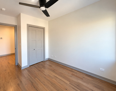 1329 W Estes Avenue - Photo Thumbnail 8