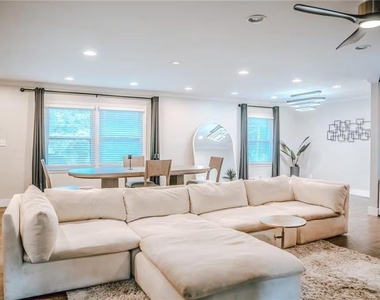 1850 Acuba Lane Ne - Photo Thumbnail 4