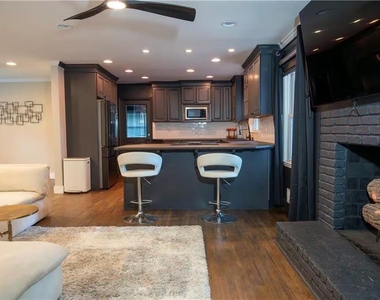 1850 Acuba Lane Ne - Photo Thumbnail 7