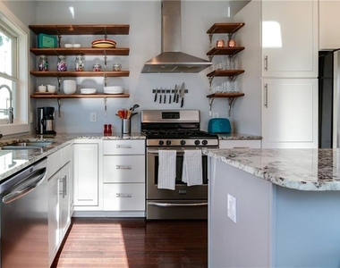 96 Selman Street Se - Photo Thumbnail 3