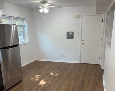 1860 Parkside Drive - Photo Thumbnail 7