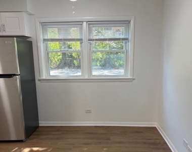1860 Parkside Drive - Photo Thumbnail 6