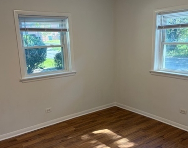 1860 Parkside Drive - Photo Thumbnail 11