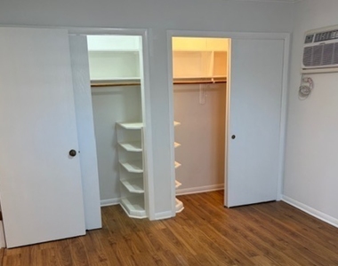 1860 Parkside Drive - Photo Thumbnail 10