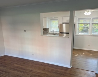 1860 Parkside Drive - Photo Thumbnail 4