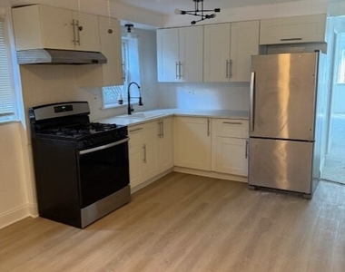 427 S 19th Avenue - Photo Thumbnail 4