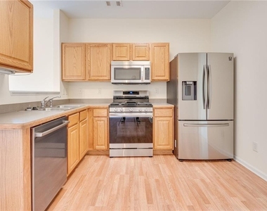 3246 Mill Springs Cir - Photo Thumbnail 8